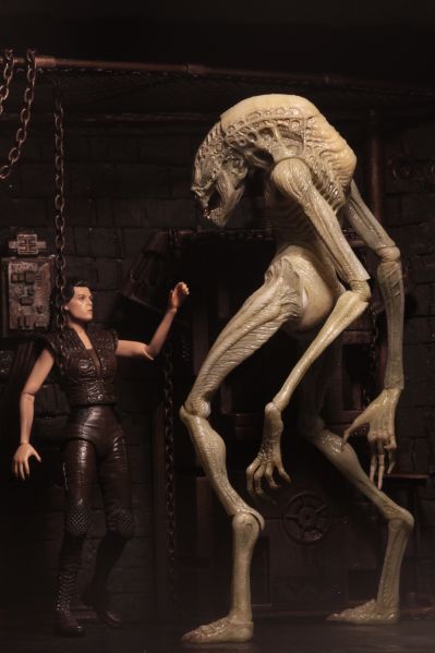 NECA 异形 7 英寸比例可动人偶豪华版 异形4:复活 新生儿（逆种）