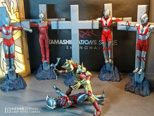 S.H.Figuarts 艾斯杀手 剧中版豪华套装