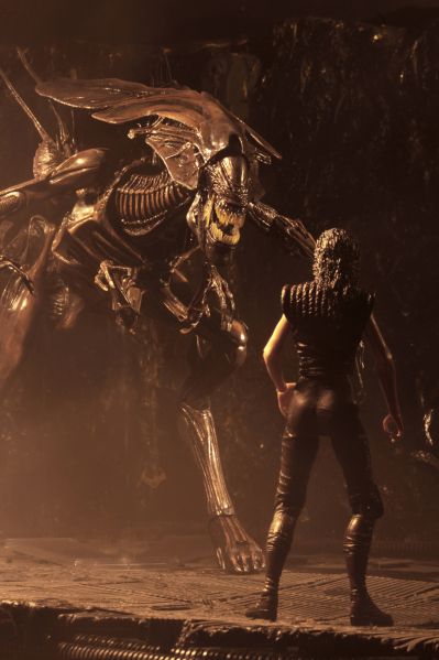 异形 - 超豪华盒装可动模型 - 复活女王