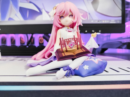 爱莉希雅 真我·人之律者手办 小不点律者