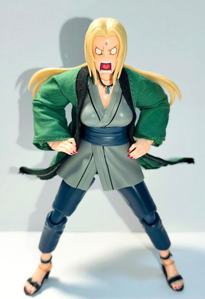 S.H.Figuarts 纲手 -极尽百豪的传说医疗忍者-