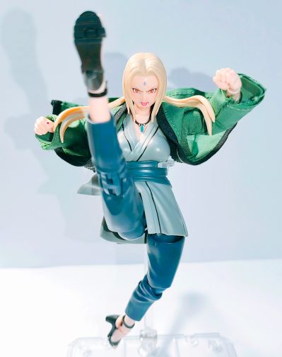 S.H.Figuarts 纲手 -极尽百豪的传说医疗忍者-