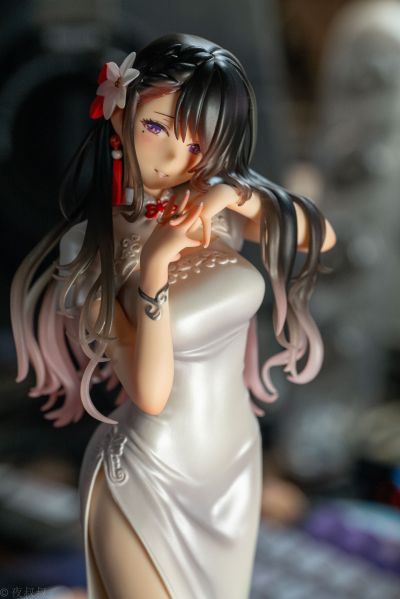 治愈系白色旗袍姐姐