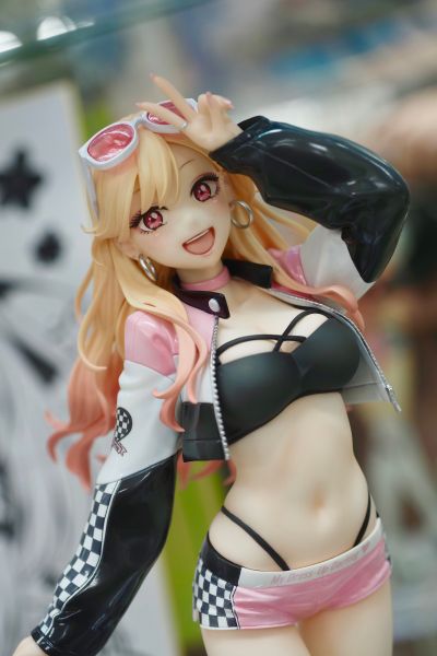 更衣人偶坠入爱河 动画版 喜多川海梦 赛车女郎