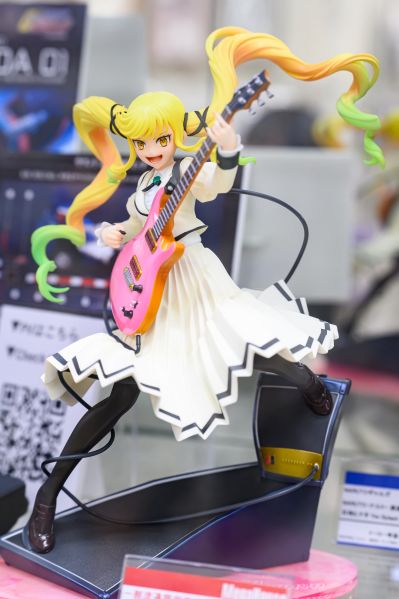 Lucrea 摇滚乃是淑女的爱好 铃之宫莉莉纱