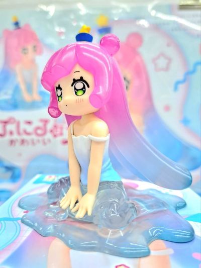 噗妮露是可爱史莱姆动画版 小坐系列奖品人偶 “噗妮露”