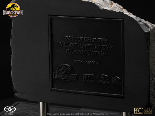 《侏罗纪公园》迅猛龙眼睛道具复制品