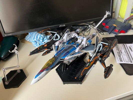 DX超合金 超时空要塞DELTA 绝对LIVE VF-31AX 卡伊洛斯进阶型（疾风机） 超级幽灵配件包