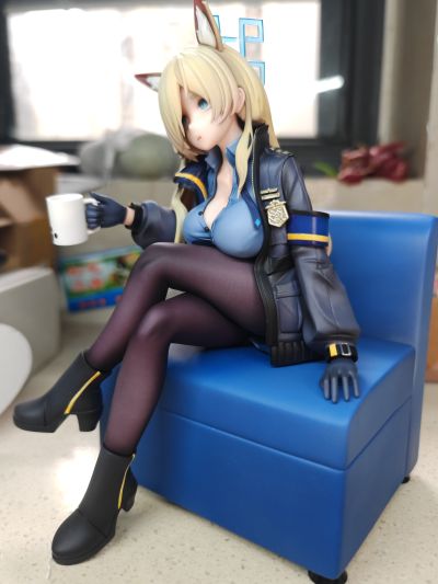 蔚蓝档案 尾刃康纳 休憩中