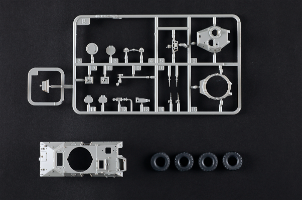 编号：07442 1/72 装甲车辆系列 美国LAV-150型轮式装甲车90mm炮
