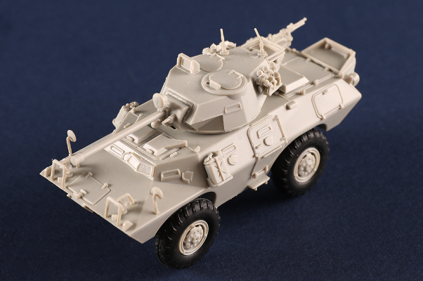 编号：07442 1/72 装甲车辆系列 美国LAV-150型轮式装甲车90mm炮