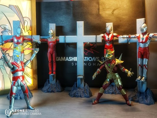 S.H.Figuarts 艾斯杀手 剧中版豪华套装