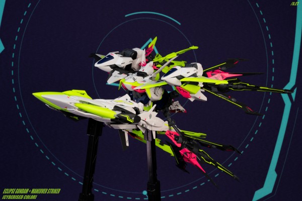 MG 1/100  天蚀高达 + 扩展件 (赛博配色)