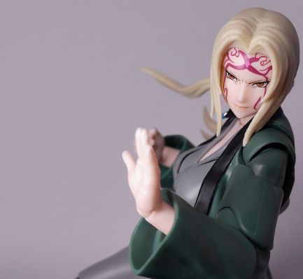 S.H.Figuarts 纲手 -极尽百豪的传说医疗忍者-