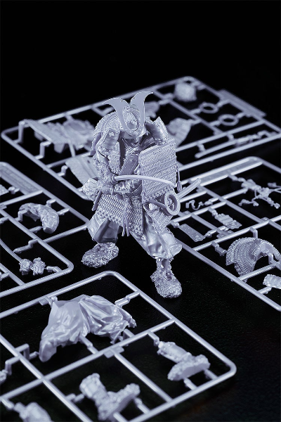 PLAMAX 镰仓时代的盔甲武士 黄金之装 金色版/白银之装 银色版/赤铜之装 铜色版