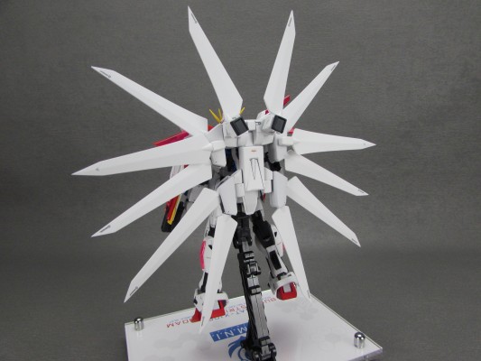 HGBF 1/144  银河宇宙创制强袭高达