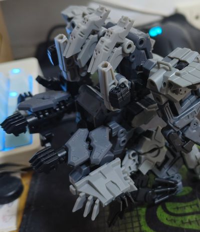 影子部队 EX01阿提拉ETZEL 与 EX02女妖HARPY