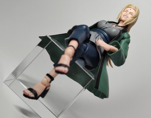 S.H.Figuarts 纲手 -极尽百豪的传说医疗忍者-