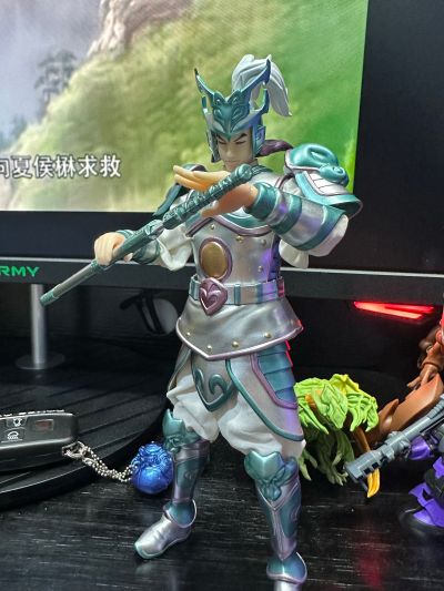 《三国演义》 1/12可动穿衣人偶 “镇东将军”赵云-赵子龙