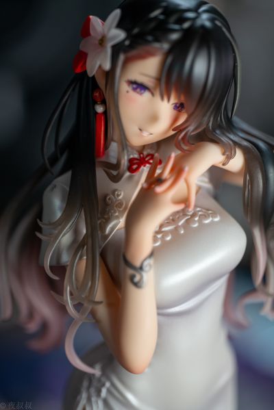 治愈系白色旗袍姐姐