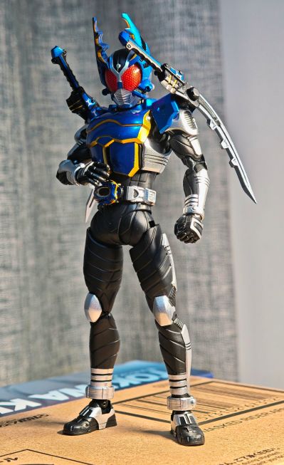 S.H.Figuarts（真骨雕制法） 假面骑士钢斗王 骑士形态 真骨雕制法10周年纪念版