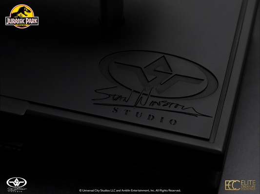 《侏罗纪公园》迅猛龙眼睛道具复制品