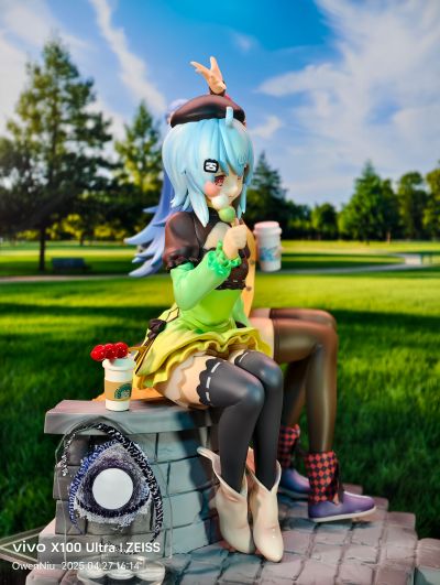 哔哩哔哩 22＆33 私服出游ver. 普通版