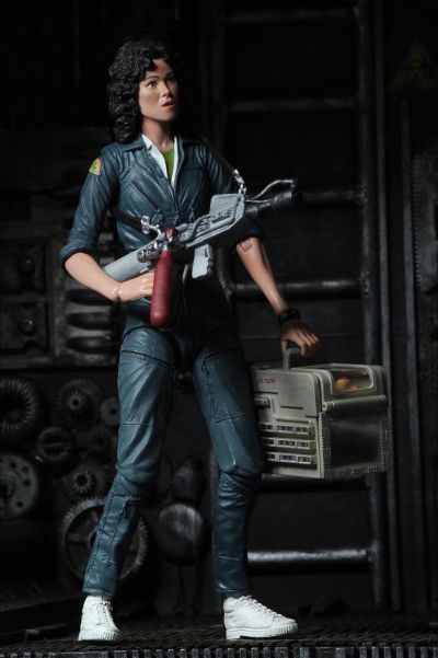 NECA 异形 40周年纪念版 第 1 波：艾伦·雷普莉（连体衣）可动人偶