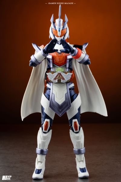 S.H.Figuarts   假面骑士玛洁德 炎阳独角兽