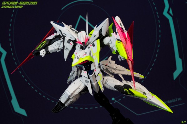 MG 1/100  天蚀高达 + 扩展件 (赛博配色)