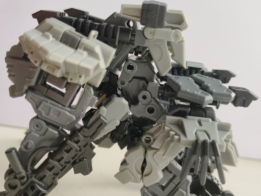 影子部队 EX01阿提拉ETZEL 与 EX02女妖HARPY