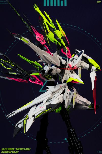 MG 1/100  天蚀高达 + 扩展件 (赛博配色)