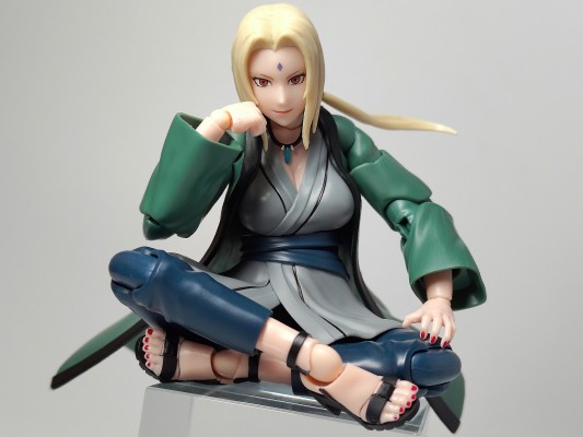 S.H.Figuarts 纲手 -极尽百豪的传说医疗忍者-