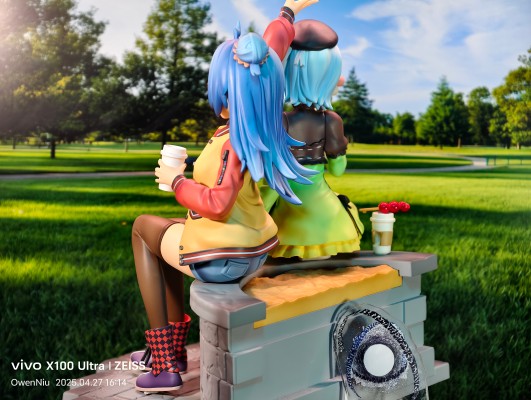 哔哩哔哩 22＆33 私服出游ver. 普通版