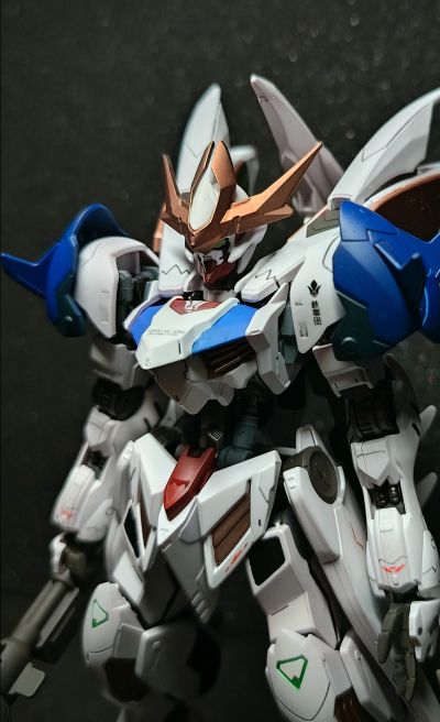 HG 1/144  惊异巴巴托斯高达天狼座