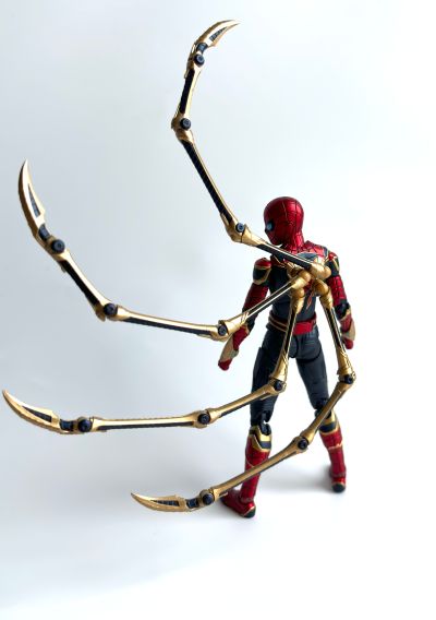 S.H.Figuarts  钢铁蜘蛛侠（蜘蛛侠：英雄无归）