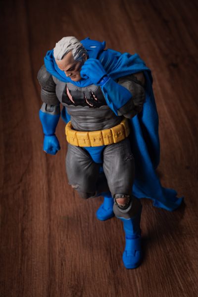 MAFEX No.119 蝙蝠侠：黑骑士归来 蝙蝠侠