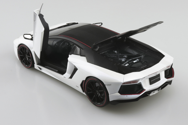 超跑系列 No.12 兰博基尼 Aventador 倍耐力版 2014年款