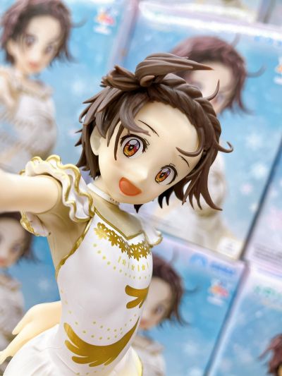 Luminasta 金牌得主 结束祈