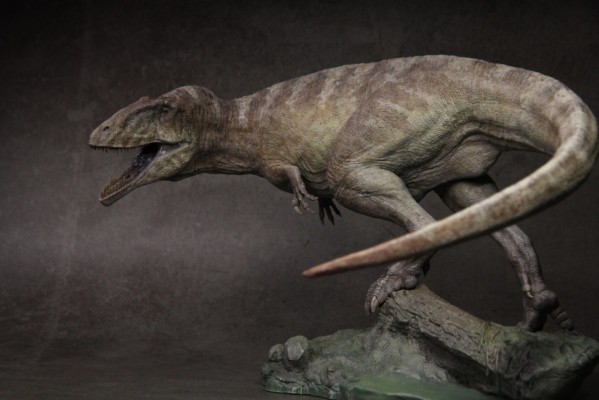 鲨齿龙 1996版 gk雕像