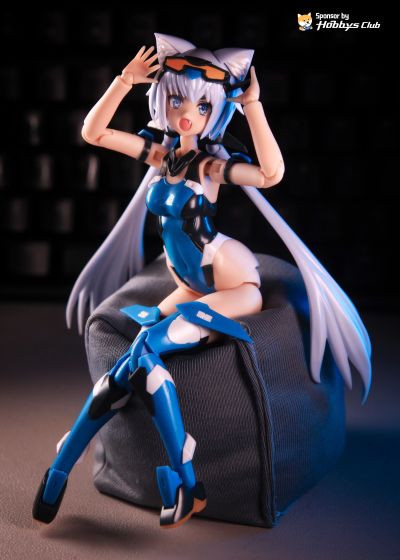 机甲少女 短剑 泳装