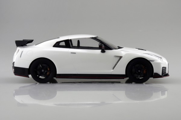 卡扣组合型套件 No.05-BW 日产 GT-R NISMO 2017年款 耀动珍珠白