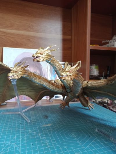 S.H.MonsterArts  哥斯拉2：怪兽之王 基多拉（2019）特别配色版