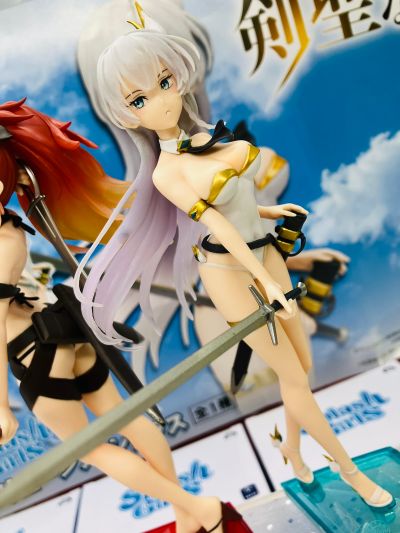 戏水少女 乡下大叔成为剑圣 艾露西亚·西特拉斯