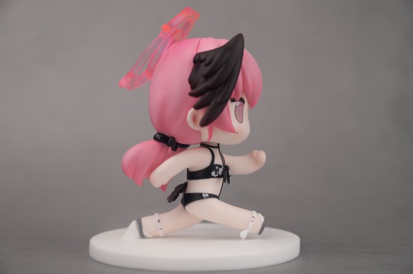 蔚蓝档案 泳装小春