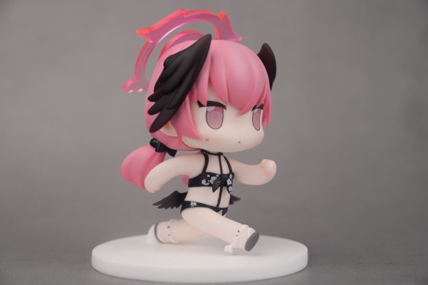 蔚蓝档案 泳装小春