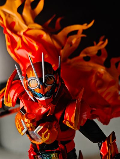 S.H.Figuarts 假面骑士烈焰歌查德破晓 / 歌查德破晓 蒸汽蝗虫