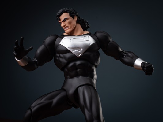 MAFEX No.150  超人(RETURN OF SUPERMAN)