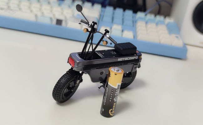 BUSTER DOLL 骑士 爱丽丝 与 本田 AB12 Motocompo