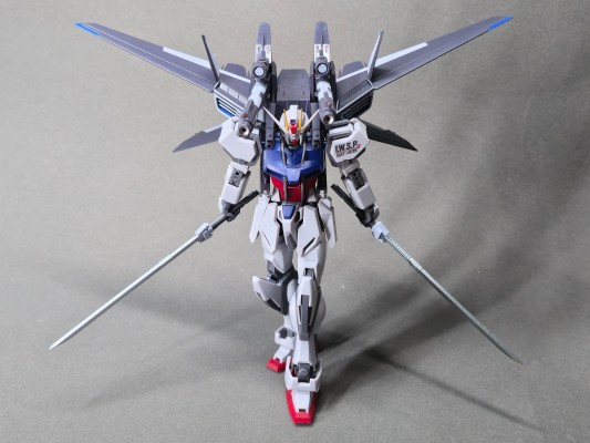 ROBOT魂 ＜机动战士系列＞ GAT-X105  强袭高达（复制机）＋I.W.S.P. 剧中版